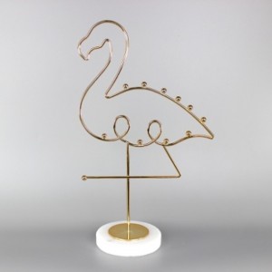 حماله فلامينجو مذهب 19 × 9.7 × 32.5 سم