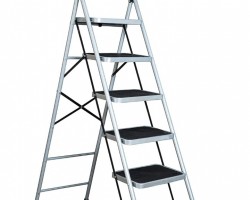 سلم ابيض حديد 6 درجات جلد اسود