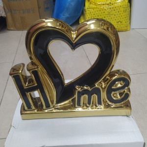 تحفة سيراميك شكل قلب home TG2055 اسود مع ذهبي
