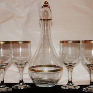 طقم كاسة عصير شراب 6 قطع زجاج مذهب رجل طويل مع ابريق