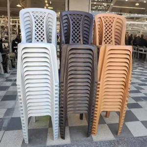 كرسي بلاستيك بدون يد تركي لون بني ظهر عمدان