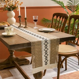 رنر طاولة خيش مع شراشيب 