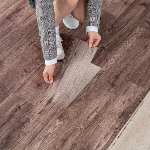 بديل باركيه لاصق ارضيات كرتونة 36 قطعة مقاس 16×91 سم