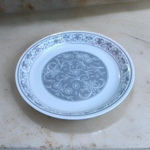 سدر ميلامين 45 سم ابيض مزخرف مع ورد سكني