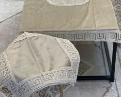 طقم شراشف طاولة وسط فرزاتشي مع اربع سكملات