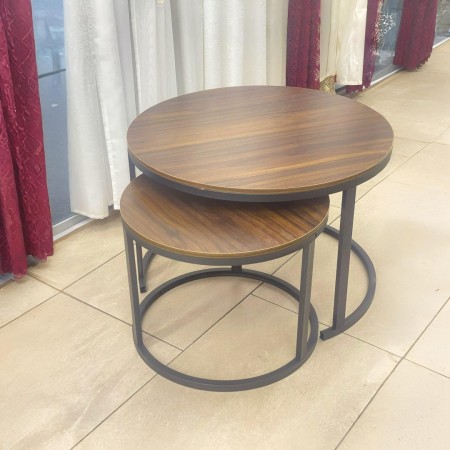 طقم طاولتين وسط لون خشبي مدور خشب رجل معدن ذهبي درج متداخل