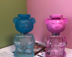 عطر اطفال ازرق / زهري شكل دب