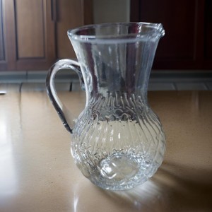 شاف / ابريق عصير / ماء زجاج معينات من تحت سعة 1 لتر شاف / ابريق عصير / ماء زجاج معينات من تحت سعة 1 لتر