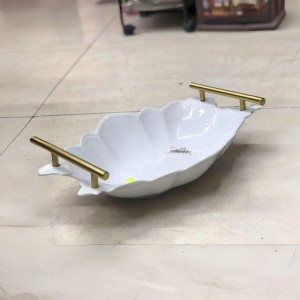 جاط فواكه بورسلان ابيض شكل غيم مجور مع ايدي ذهبية 