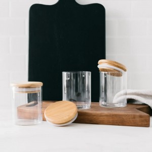 علبة تخزين - مرتبان مرطبان زجاج  10 سم صغير فرادي مدور مع  غطا بامبو ضغط قطر 6 سم