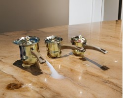 طقم غلايات قهوة ذهبي فخم ثقيل يد عظم لون خشبي مع غطاء 3 قطع