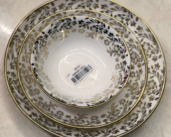 طقم صحون 18 قطعة بورسلان ابيض حيف ذهبي