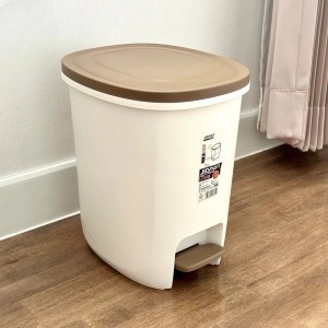 سلة مهملات دعسة بلاستك بيج مربع M41-17 29.5 × 24.5 × 32cm