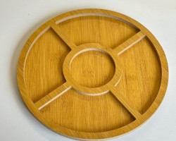 مضيفة تقديم خشب بامبو مقسمة