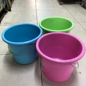 سطل / دلو مي شطف بلاستيك مع يد سطل / دلو مي شطف بلاستيك مع يد