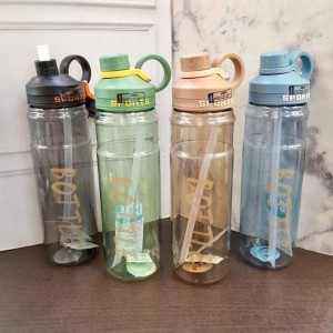 مطرة ماء - شيكر حجم 780 مل بلاستيك شفاف مع شفاطة غطاء سادة مع خاتم اشكال BOTTLE