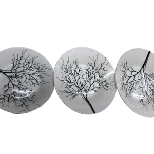 طقم صحون بورسلان ابيض مرسم اسود وردة حنا18 قطعة طقم صحون بورسلان ابيض مرسم اسود وردة حنا18 قطعة