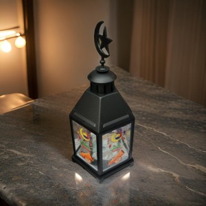 فانوس اسود بلاستيك اسود شكل قبة هلال مع نجمة من الاعلى وزجاج سادة ملون رمضان