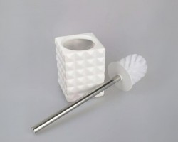 فرشاة حمام مع قاعدة بورسلان لون ابيض ويد وسط لون فضي