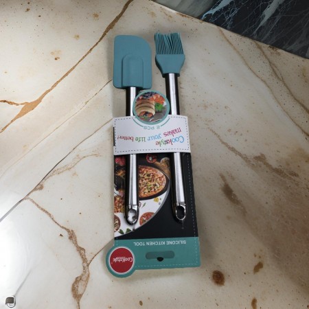 طقم فرشاة + مكشطة للكيك سليكون مقبض ستانلس ستيل نورستا 