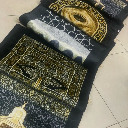 سجادة صلاة الحرم مخمل مبطن طبيه مع ارضية لاصقة / مصليه طبية سجادة صلاة الحرم مخمل مبطن طبيه مع ارضية لاصقة / مصليه طبية