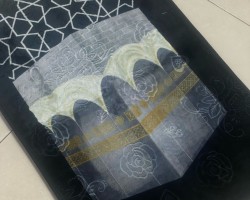 سجادة صلاة الحرم مخمل مبطن طبيه مع ارضية لاصقة / مصليه طبية