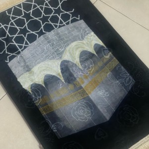 سجادة صلاة الحرم مخمل مبطن طبيه مع ارضية لاصقة / مصليه طبية سجادة صلاة الحرم مخمل مبطن طبيه مع ارضية لاصقة / مصليه طبية