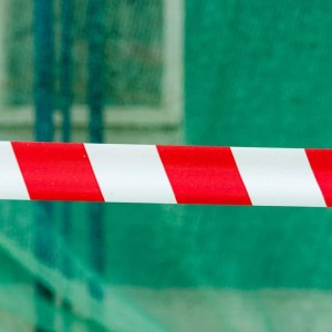 شريط تحذير احمر كبير