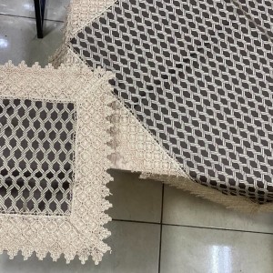 شرشف طاولة وسط + 4 وجه اسكمله خلية نحل شرشف طاولة وسط + 4 وجه اسكمله خلية نحل