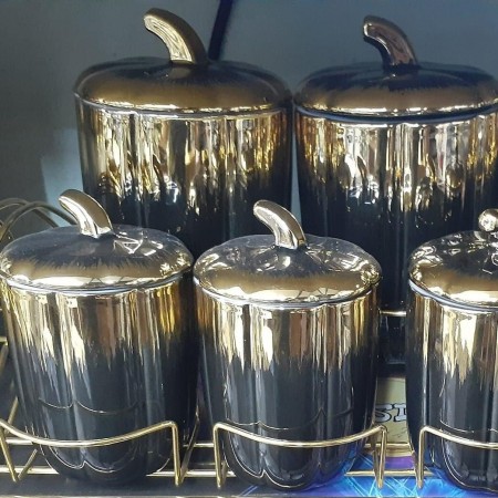 طقم سكريات بهارات 7 قطع بورسلان ابيض شكل يقطينه مع حز ذهبي وستاند 