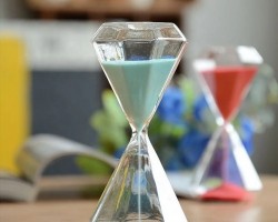 ساعة رملية اكريليك شكل جوهرة ساعة رملية اكريليك شكل جوهرة