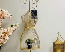 ملكان ذهبي مع شماعة شكل عروس ملكان ذهبي مع شماعة شكل عروس