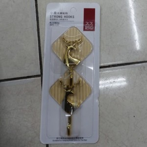 علاقات عدد 2 طبع تلزيق اكريليك شكل غزال ذهبي - فضي - شفاف علاقات عدد 2 طبع تلزيق اكريليك شكل غزال ذهبي - فضي - شفاف