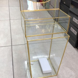 طقم سله مهملات مع علبة محارم زجاج شفاف حيف ذهبي طقم سله مهملات مع علبة محارم زجاج شفاف حيف ذهبي