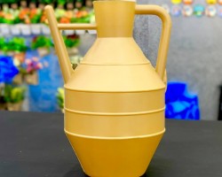 ابريق بلاستيك وضوء