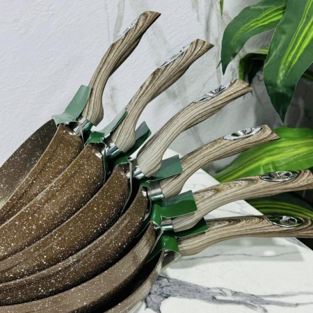 طقم قلايات جرانيت مع يد بلاستيك مع نظام توزيع الحرارة 6 نمر 18+20+22+24+26+28 الالوان ابيض ، بيج ، اسود طقم قلايات جرانيت مع يد بلاستيك مع نظام توزيع الحرارة 6 نمر 18+20+22+24+26+28 الالوان ابيض ، بيج ، اسود