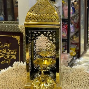 فانوس رمضان مع مبخرة بيوتر مذهب