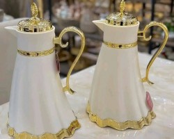 طقم قطعتين دلة ثيرموس قهوة شكل عروسة سادة غطاء رمح و يد تصف قلب و قاعدة ذهبي HL-908  ثيرموس قهوة