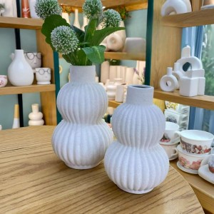 طقم تحف / مزهريات بوهيمي مجوز شكل 8 محزز عنق قصير قطعتين