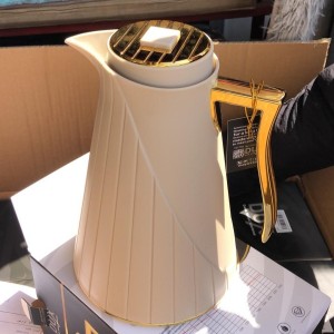 دلة ثيرموس قهوة كابتشينو مذهب كاروهات عمودية مع مثلث في الخلف كبسة مستطيل في الأعلى تيرموس قهوة 1 لتر I82407-1.0-L-WH