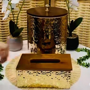 طقم سلة مهملات مع علبة محارم تنك ذهبي و غطاء خشبي