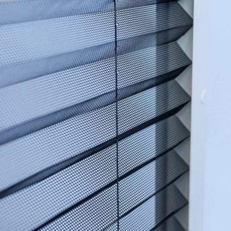 تفصيل ابواب شبك منخل مع حلق لون اسود