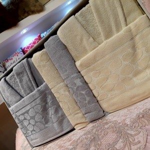 طقم برنص / روب حمام 6 قطع قطن مصري ثقيل مور طقم برنص / روب حمام 6 قطع قطن مصري ثقيل مور