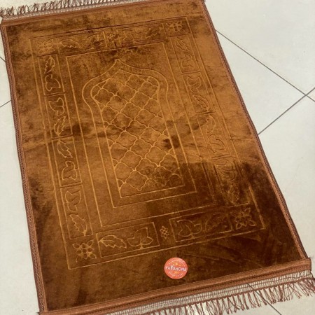 سجادة صلاة مخمل سادة مبطن طبيه مع ارضية لاصقة / مصليه طبية سجادة صلاة مخمل سادة مبطن طبيه مع ارضية لاصقة / مصليه طبية