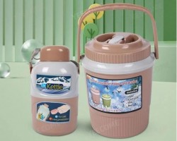 ثلاجة - حافظة مياه - مطرة مياه مع يد وحنفية طقم 2.2 لتر