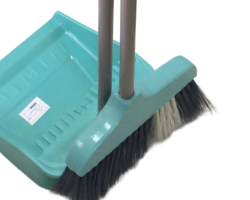 مكنسة مع مجرود يد طويل بلاستيك تركي جديد 