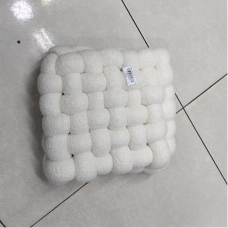 مخدة ديكور مربعة - مجدول مصوف بيج GDC501-79 مخدة ديكور مربعة - مجدول مصوف بيج GDC501-79