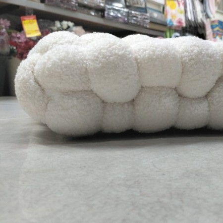 مخدة ديكور مربعة - مجدول مصوف بيج GDC501-79 مخدة ديكور مربعة - مجدول مصوف بيج GDC501-79