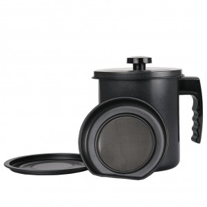 ابريق زيت معدن مع فلتر مصفاة 1.4 لتر