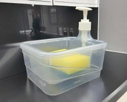 علبه سائل جلي مربع مع ليفه وكبسه علبه سائل جلي مربع مع ليفه وكبسه